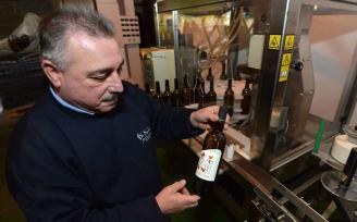 The first bottle labeled under the stamp of the IXP "Ribeiras do Morrazo" sees the light in Vilaboa